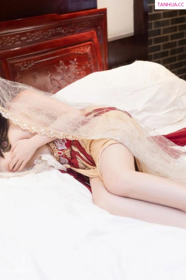 豆瓣酱  [XiuRen]高清写真图 2024.04.07 No.8349 豆瓣酱 美乳性感第62张图片